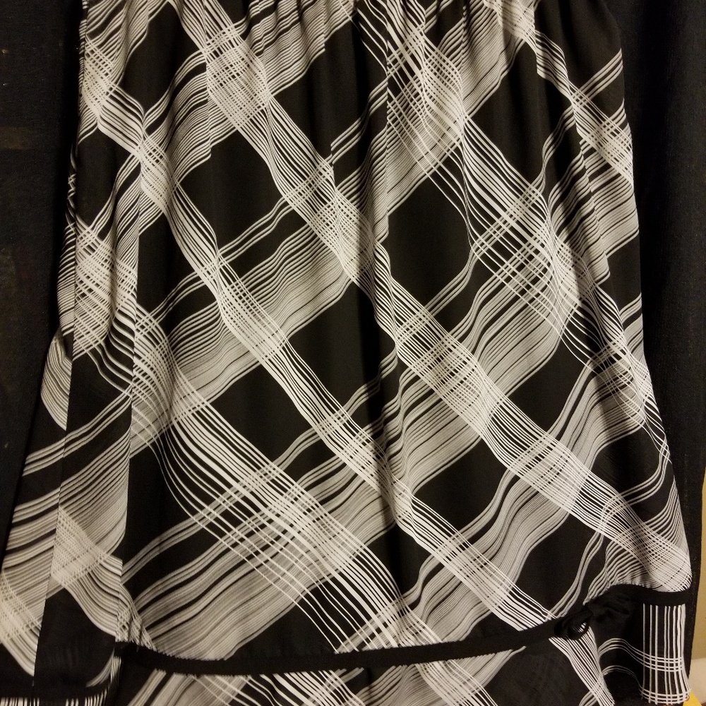 Skirt 24W 28" long elastic waist